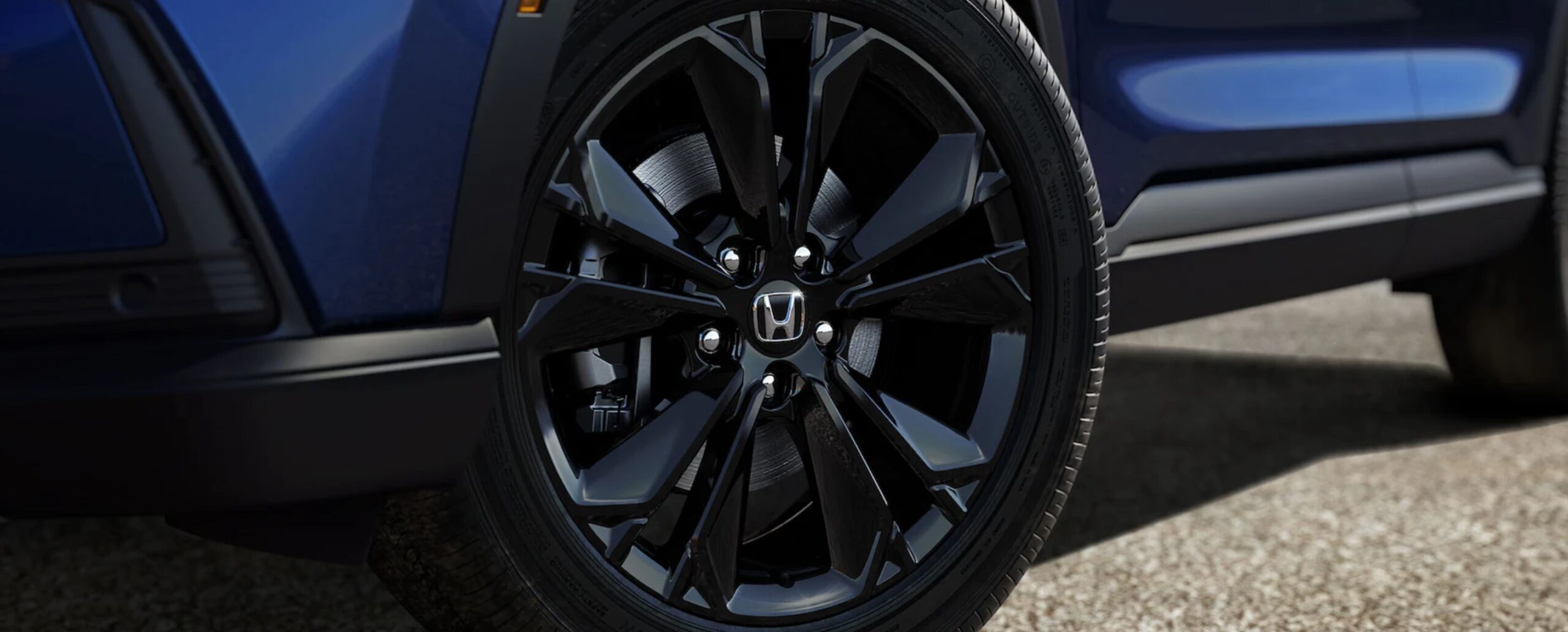 2023 Honda CR-V in Canyon River Blue Metallic Wheels